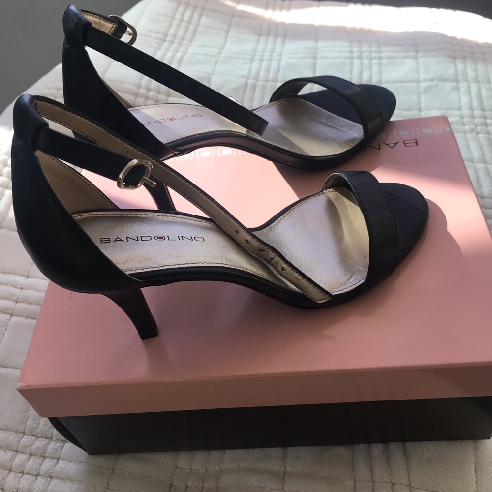 Bandolino strap black heels